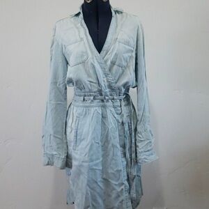 NWT DVF light denim chambray long sleeve v-neck midi wrap dress or tunic size 8